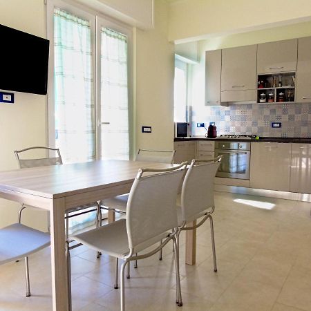 Pietra Home, Posto Auto, Ac ,Wifi, 150Mt Dal Mare Pietra Ligure Bagian luar foto