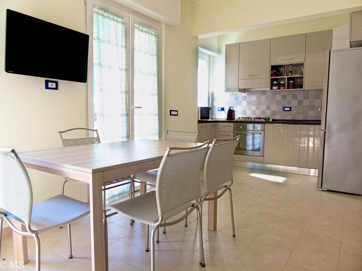Pietra Home, Posto Auto, Ac ,Wifi, 150Mt Dal Mare Pietra Ligure Bagian luar foto