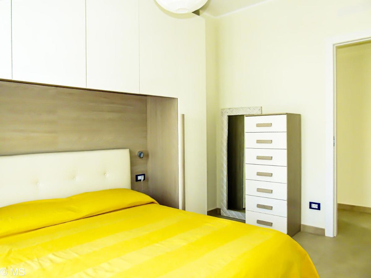 Pietra Home, Posto Auto, Ac ,Wifi, 150Mt Dal Mare Pietra Ligure Bagian luar foto