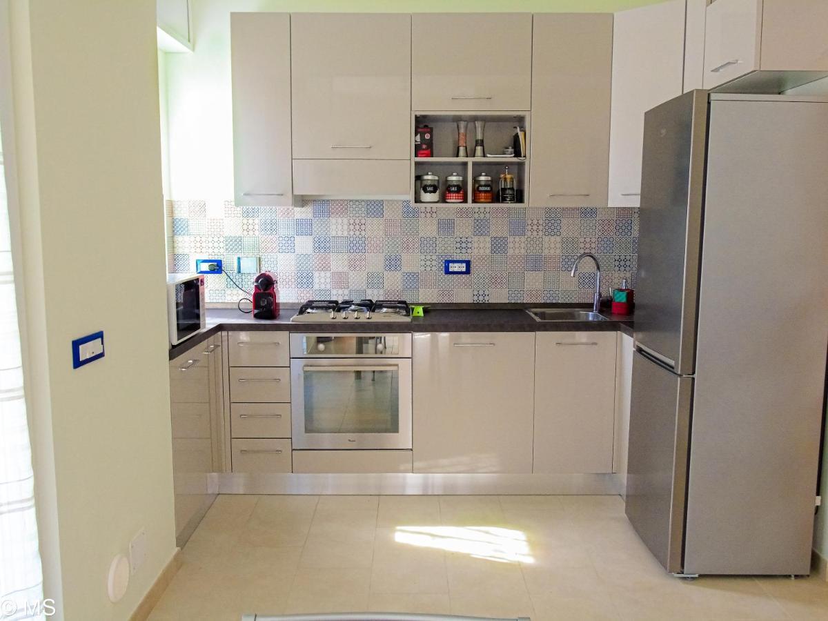 Pietra Home, Posto Auto, Ac ,Wifi, 150Mt Dal Mare Pietra Ligure Bagian luar foto
