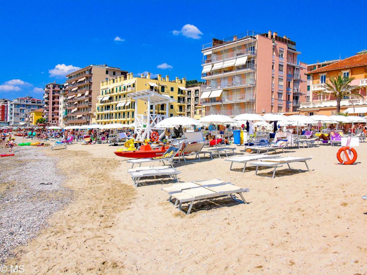 Pietra Home, Posto Auto, Ac ,Wifi, 150Mt Dal Mare Pietra Ligure Bagian luar foto