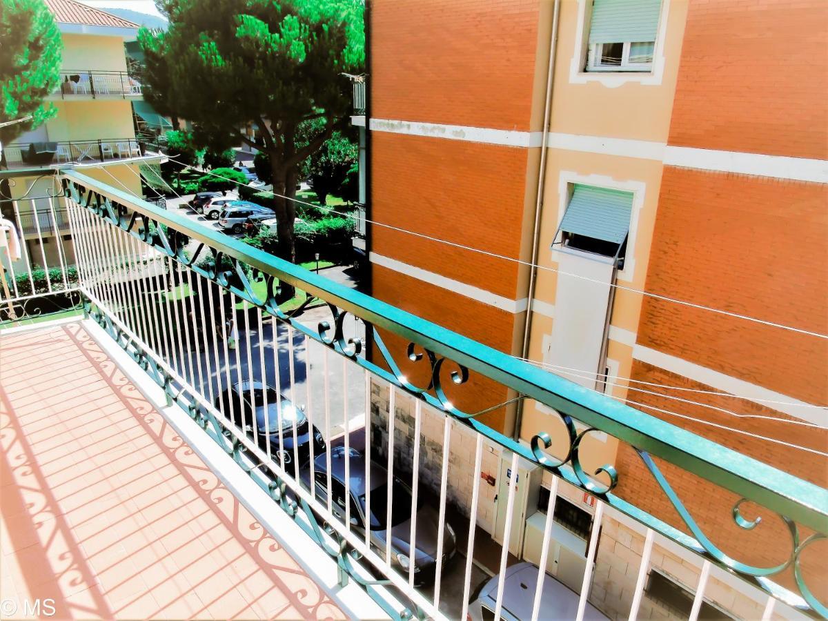 Pietra Home, Posto Auto, Ac ,Wifi, 150Mt Dal Mare Pietra Ligure Bagian luar foto